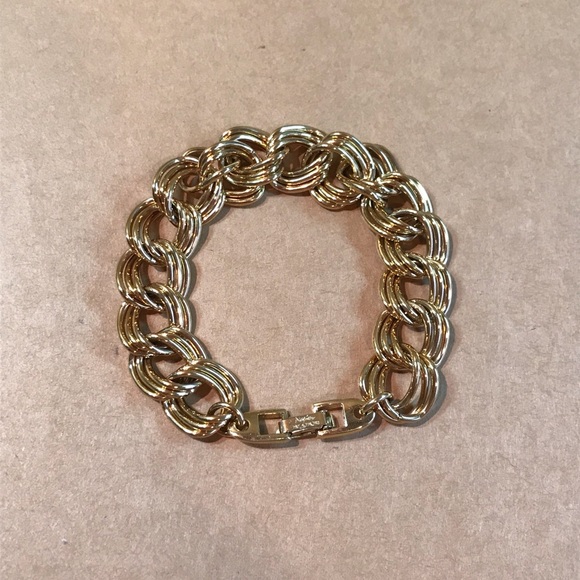 SIGNED Vintage Napier Gold Tone Link Bracelet - Picture 2 of 7